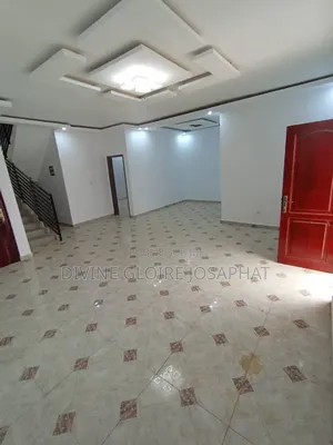 5chbre Duplex dans Asna Assie, Cocody à Vendre