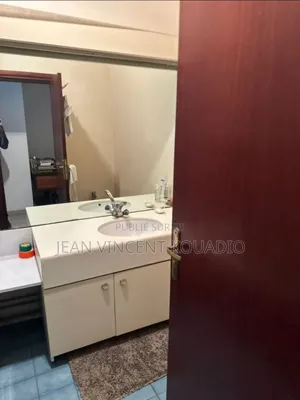 Meublé 3chbre Appartement dans Particulier, Le Plateau à Vendre