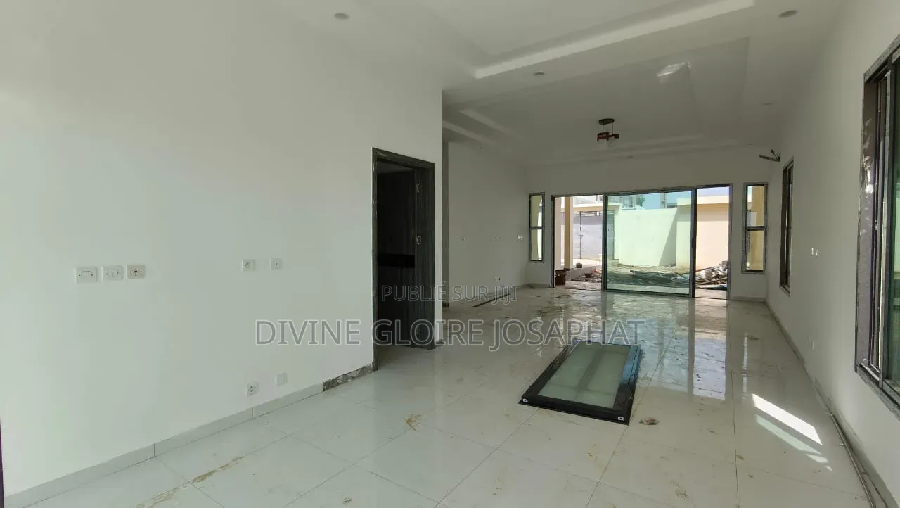 3chbre Duplex dans Asna Assie, Bingerville à Vendre