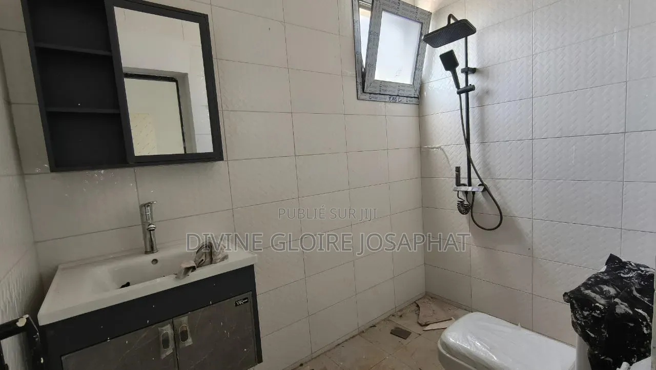 3chbre Duplex dans Asna Assie, Bingerville à Vendre