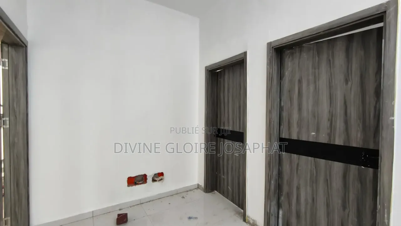 3chbre Duplex dans Asna Assie, Bingerville à Vendre