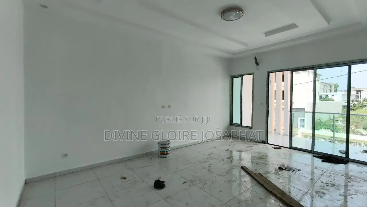 3chbre Duplex dans Asna Assie, Bingerville à Vendre