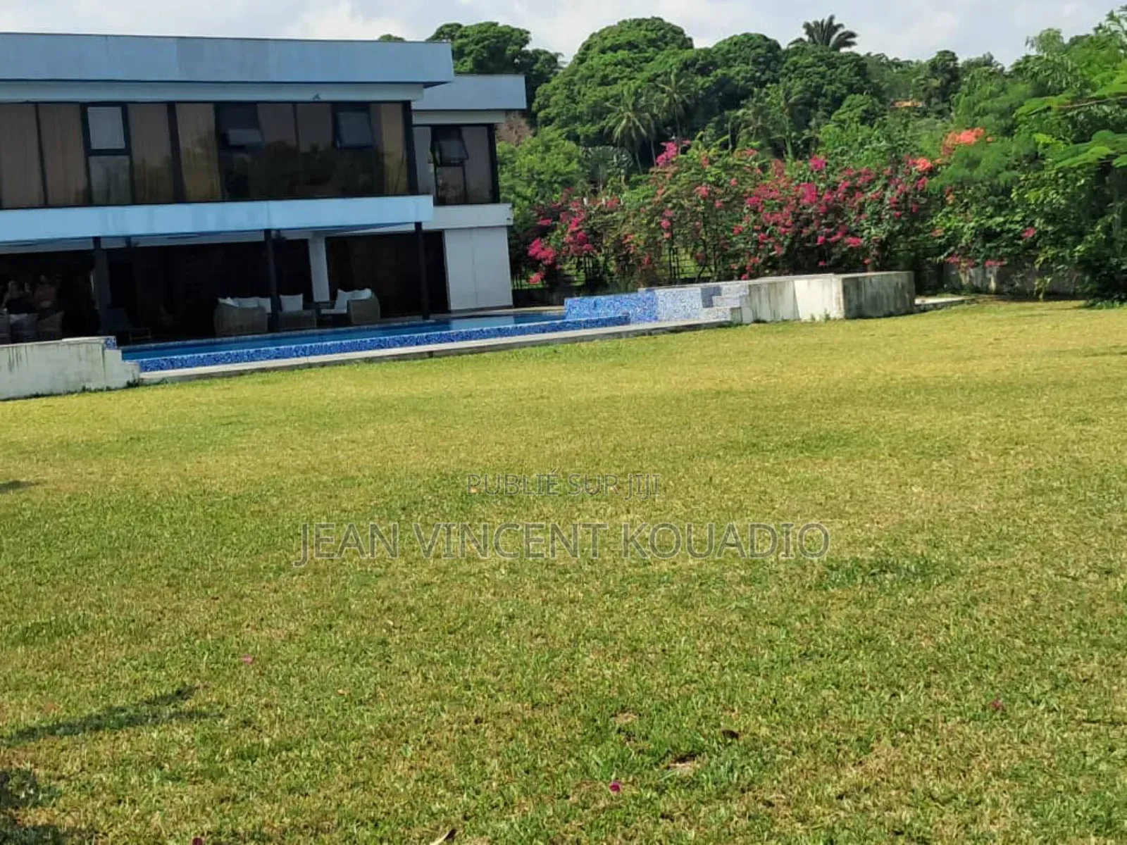 Meublé 8chbre Duplex dans Particulier, Cocody à Vendre