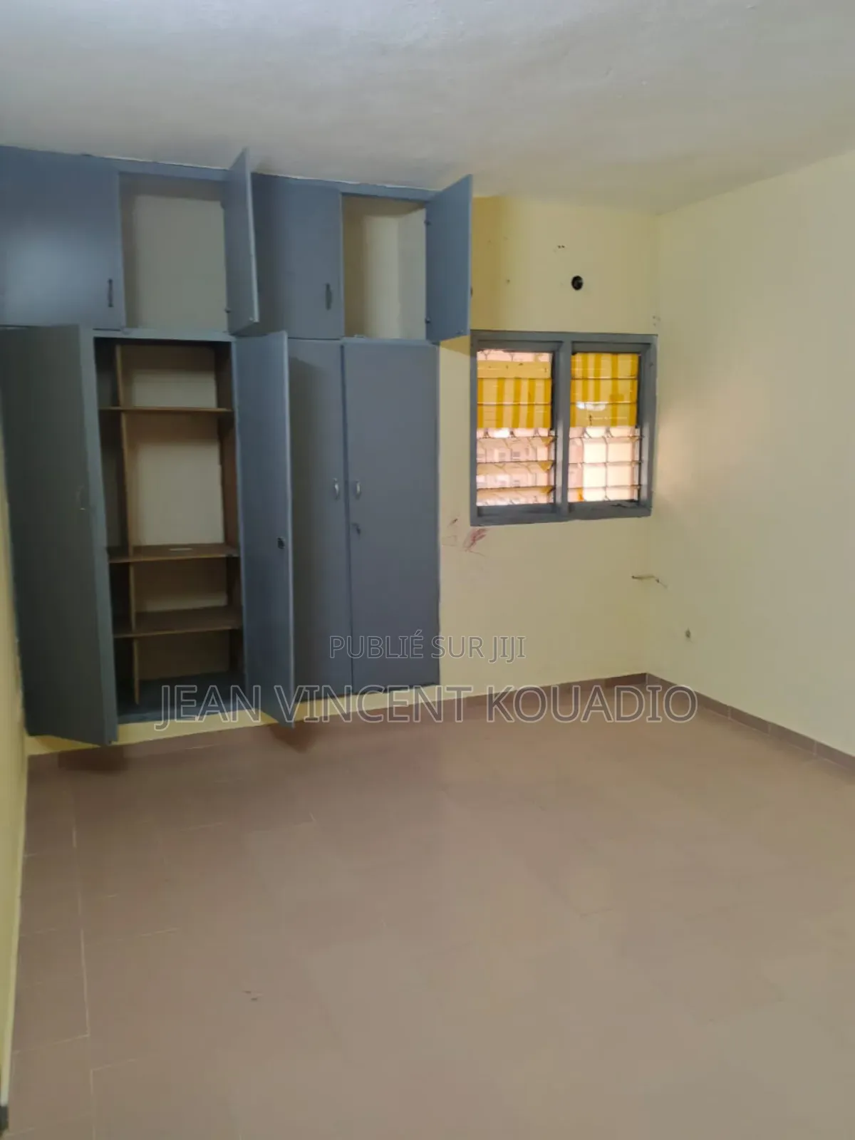 Meublé 3chbre Villa dans Particulier, Cocody à Vendre