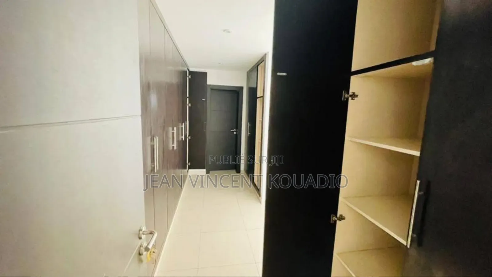 Meublé 3chbre Villa dans Particulier, Cocody à Vendre