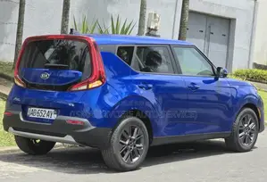 Kia Âme 2022 Bleu