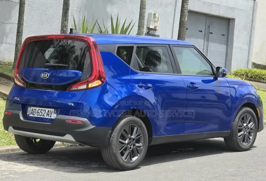 Kia Âme 2022 Bleu