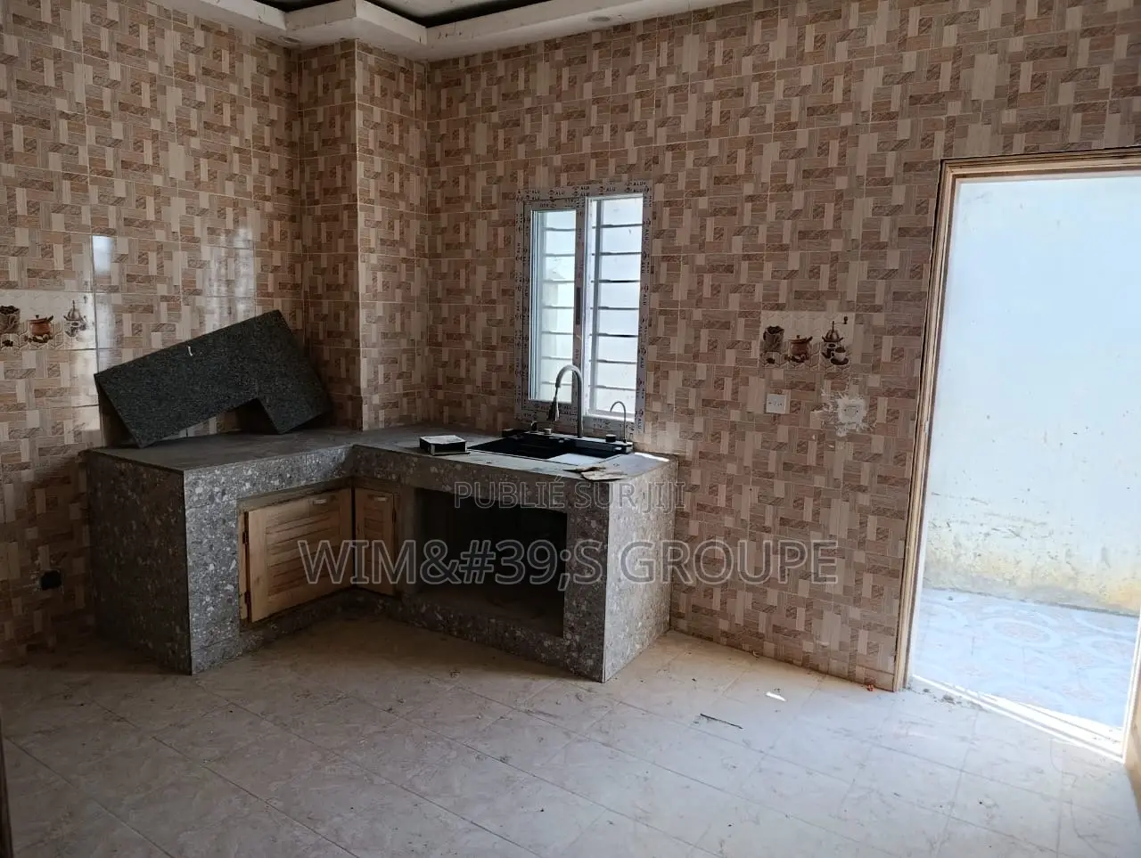 4chbre Duplex dans Wins Group, Cocody à Vendre