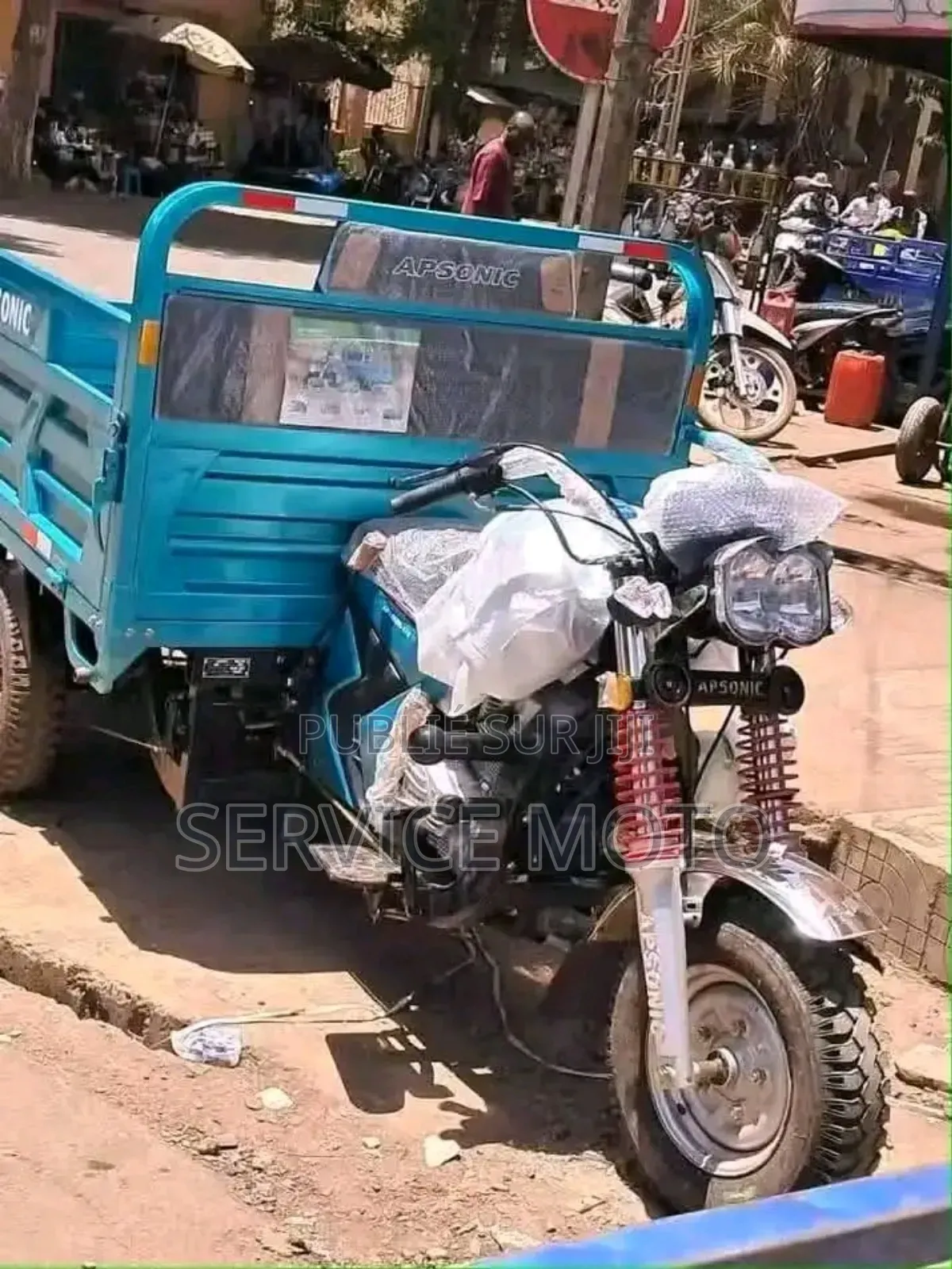Nouveau Royal Moto/Vélomoteurs 2024 Autre