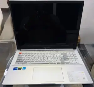 Ordinateur portable Asus Vivobook 16 16GB Intel Core i7 SSD 1T