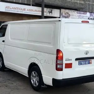 Toyota HiAce 2020 Blanc