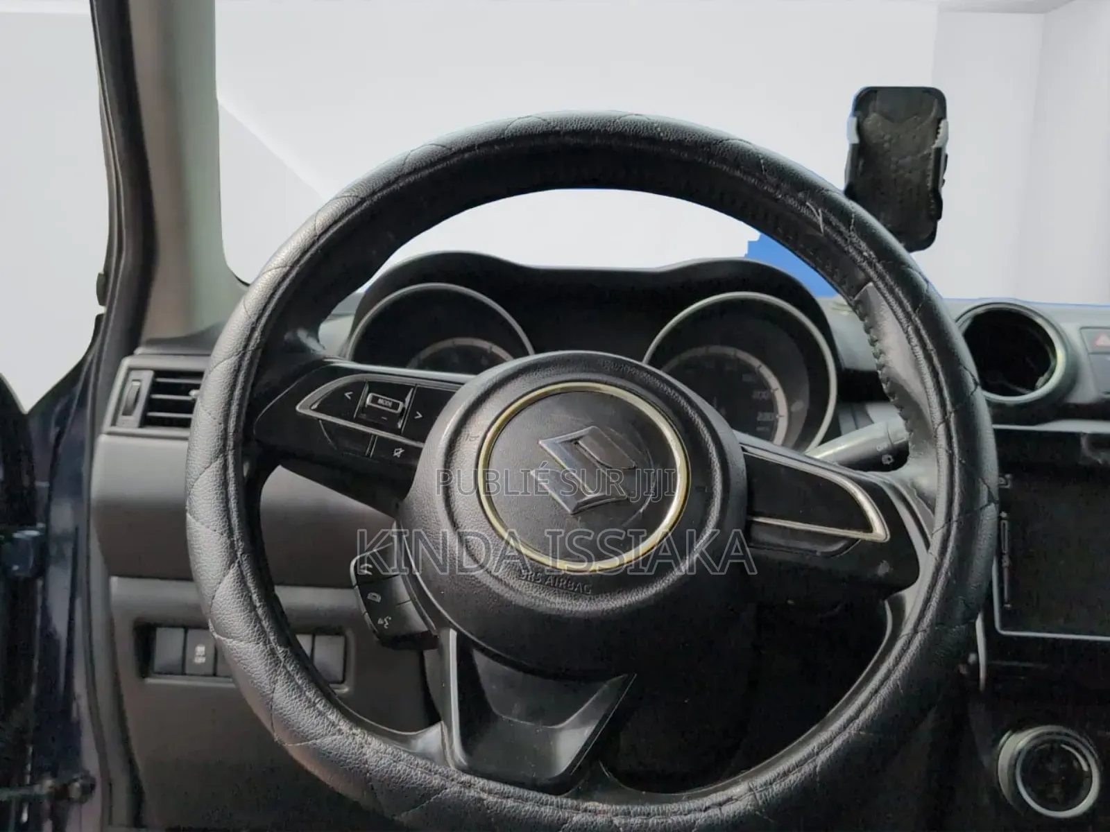 Suzuki Swift 2023 Bleu