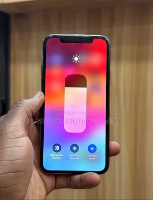 Nouveau Apple iPhone 11 64 GB Doré