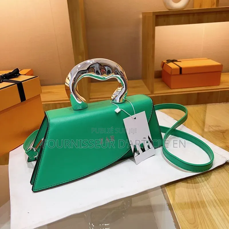 Sac À Main Pour Femme De La Marque Z, Vendu Uniquement en Gros
