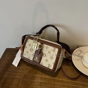 Sac Rigide Monogrammé Haut De Gamme, Vendu Uniquement en Gros