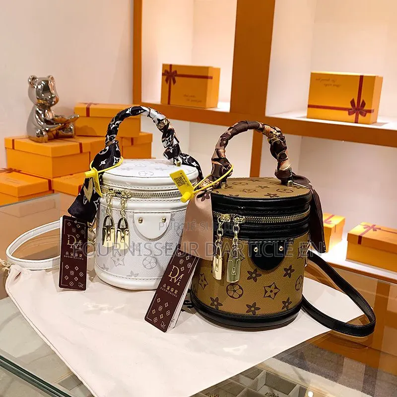 Sac Seau Porte-Bonheur Pour Femme, Vendu Uniquement en Gros