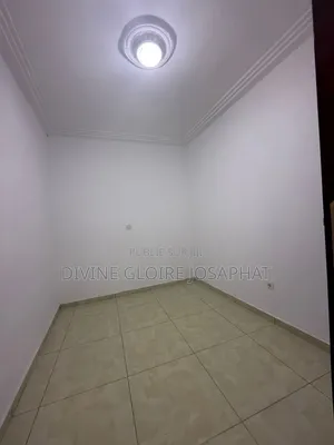3chbre Appartement dans Asna Assie, Cocody à Vendre