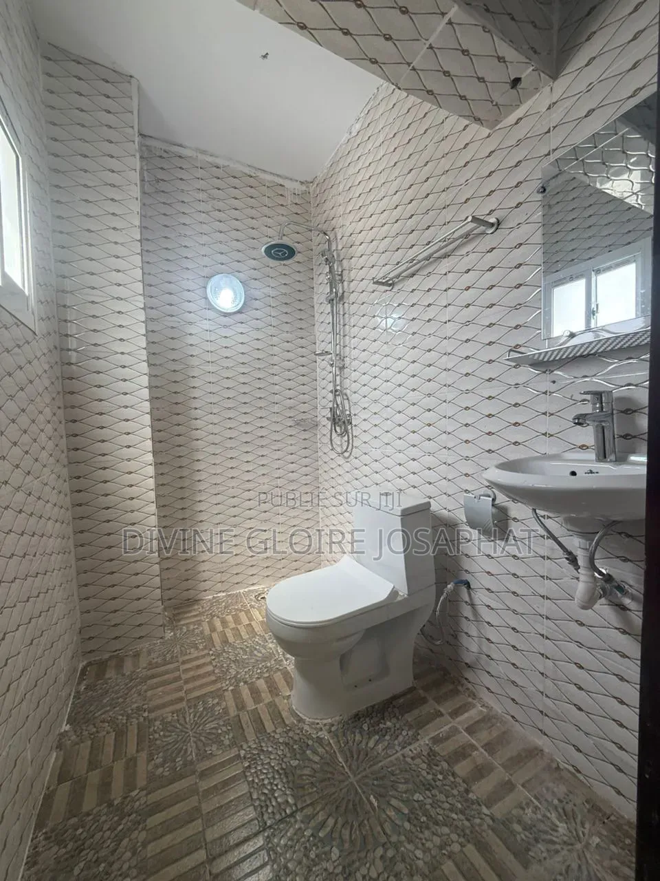 3chbre Appartement dans Asna Assie, Cocody à Vendre
