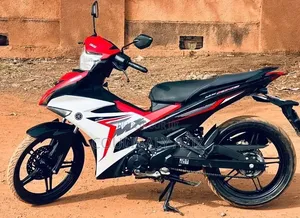 Yamaha Crux 2024 Rouge