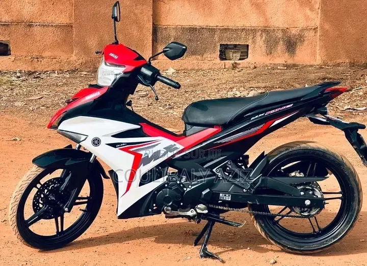 Yamaha Crux 2024 Rouge