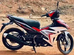 Yamaha Crux 2024 Rouge