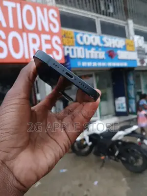 Nouveau Apple iPhone 13 128 GB Noir