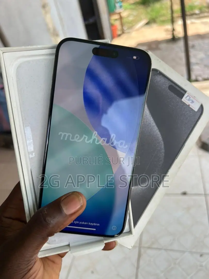 Nouveau Apple iPhone 15 Pro Max 256 GB Gris