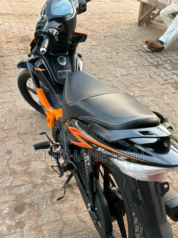 Nouveau TVS Rockz 125 2026 Orange