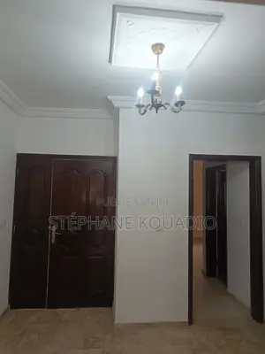 3chbre Duplex dans Kouadio Stephane, Cocody à Louer
