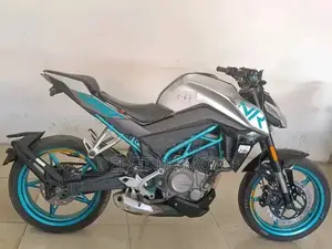 Nouveau CFMoto 300NK 2025 Gris