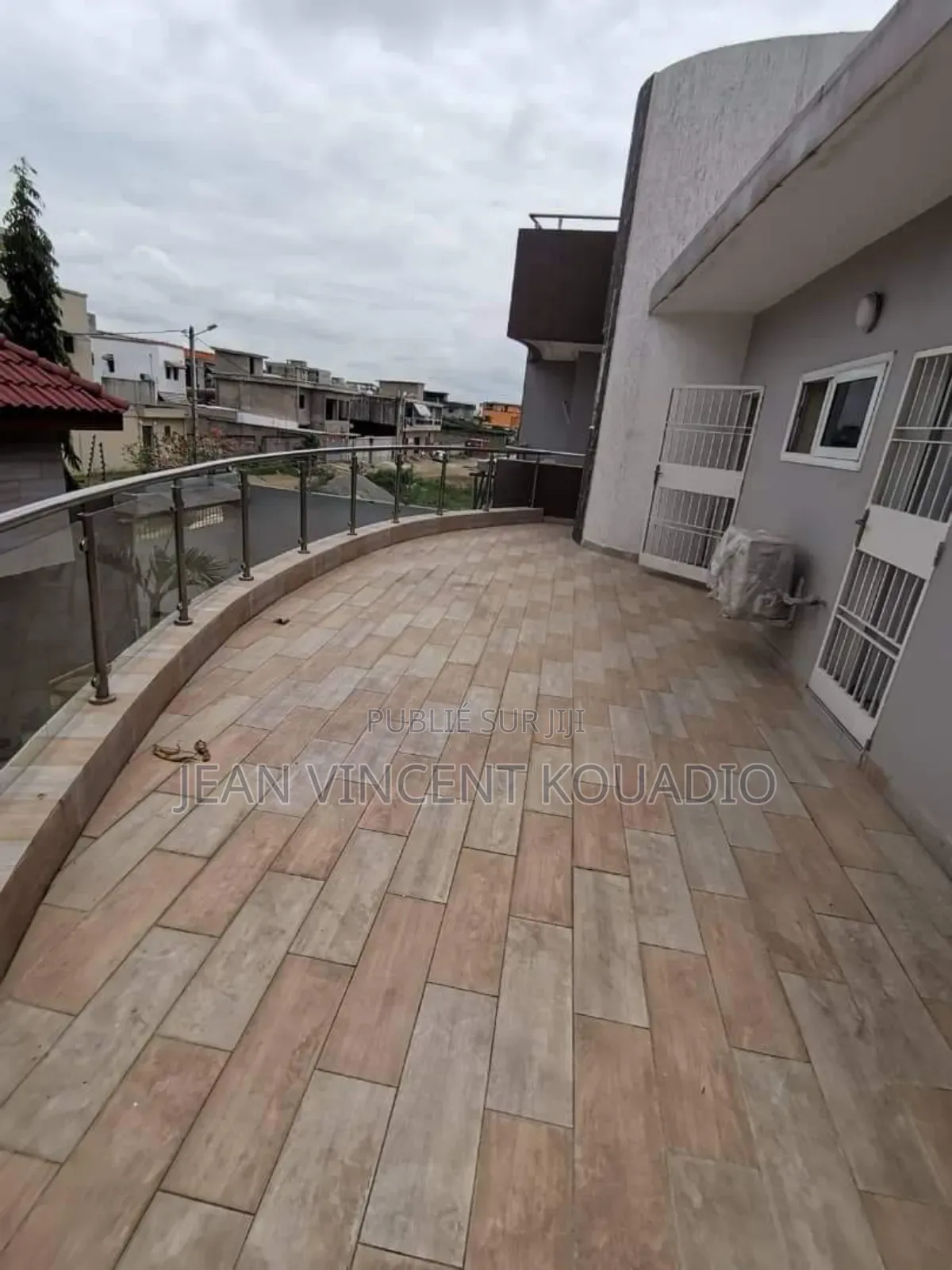 Meublé 8chbre Duplex dans Particulier, Cocody à Vendre