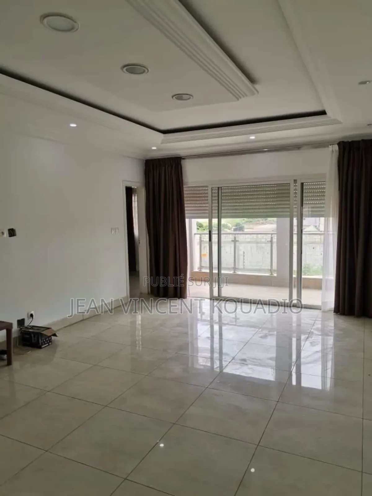 Meublé 8chbre Duplex dans Particulier, Cocody à Vendre