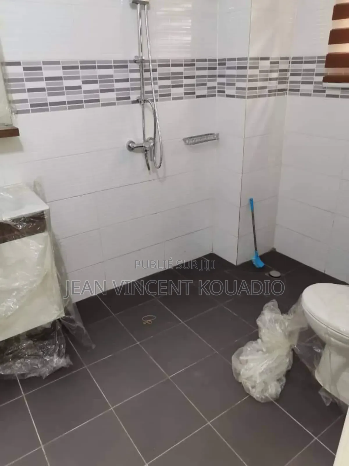 Meublé 8chbre Duplex dans Particulier, Cocody à Vendre