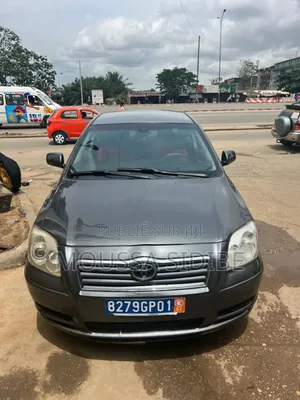 Toyota Avensis 1.8 VVT-i 2007 Gris