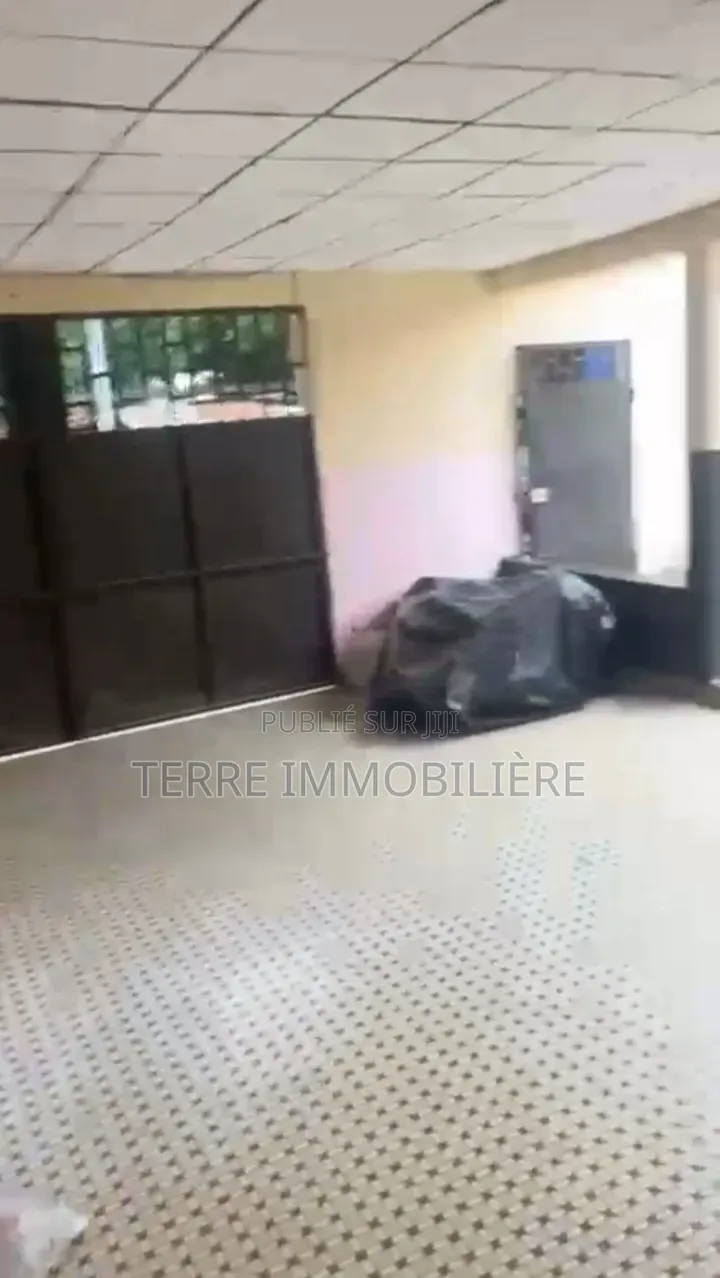 3chbre Maison dans Yopougon à Vendre
