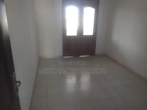 Meublé 2chbre Appartement dans Yopougon à Louer