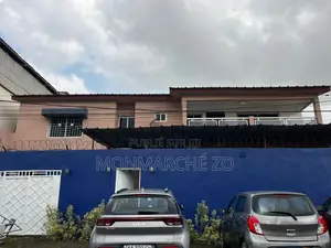 6chbre Duplex dans Cocody à Louer