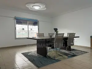 6chbre Duplex dans Cocody à Louer