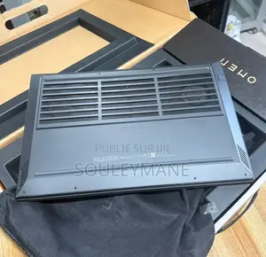 Ordinateur portable HP Omen 16 16GB AMD Ryzen 7 SSD 1T
