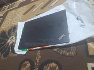 Ordinateur portable Lenovo ThinkPad X395 8GB AMD Ryzen 5 SSD 256GB