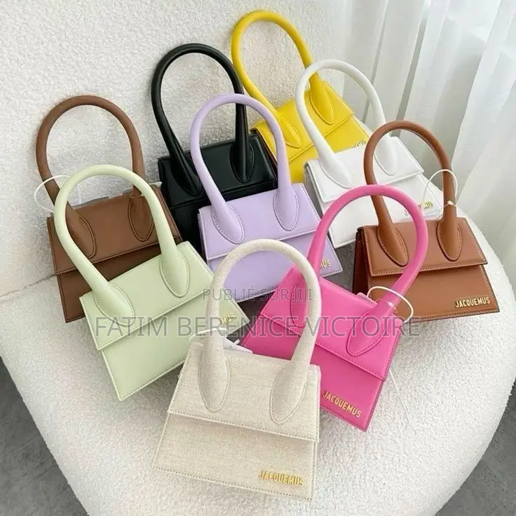 Sac À Main Et Parfum