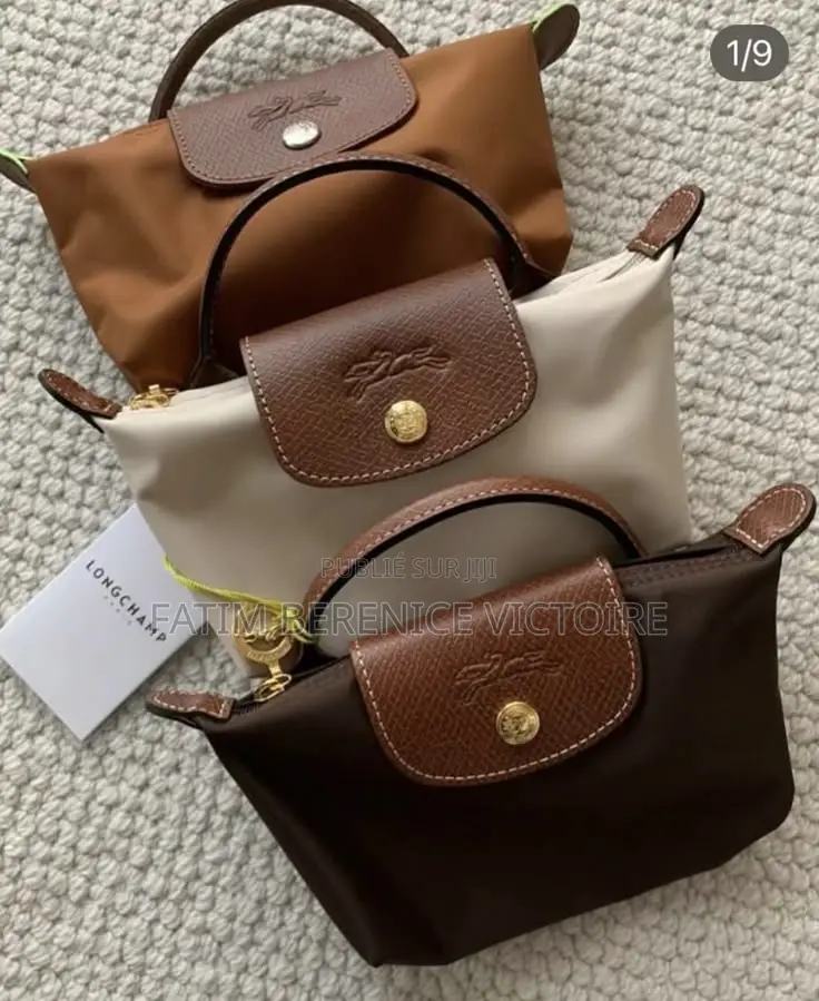 Sac À Main Et Parfum