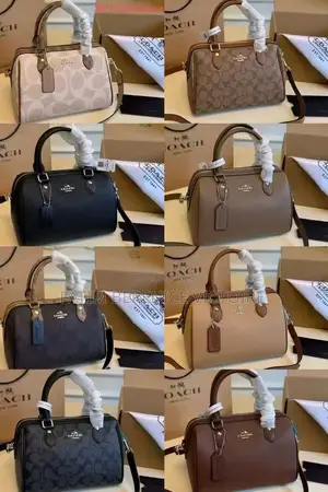 Sac À Main Et Parfum