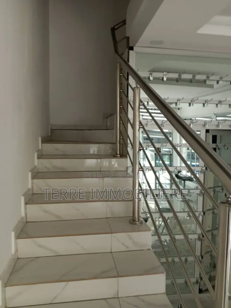 Magasin À Louer