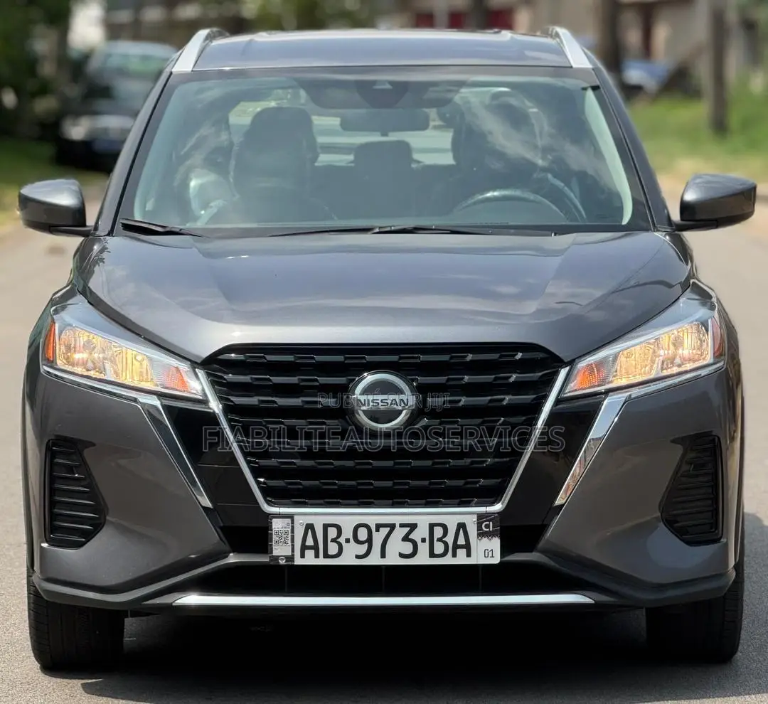 Nissan Kicks 2021 Gris