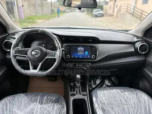 Nissan Kicks 2021 Gris