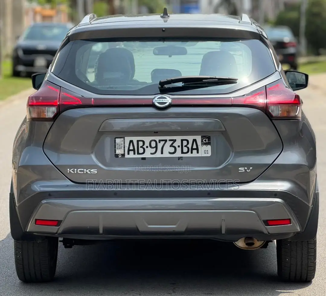 Nissan Kicks 2021 Gris