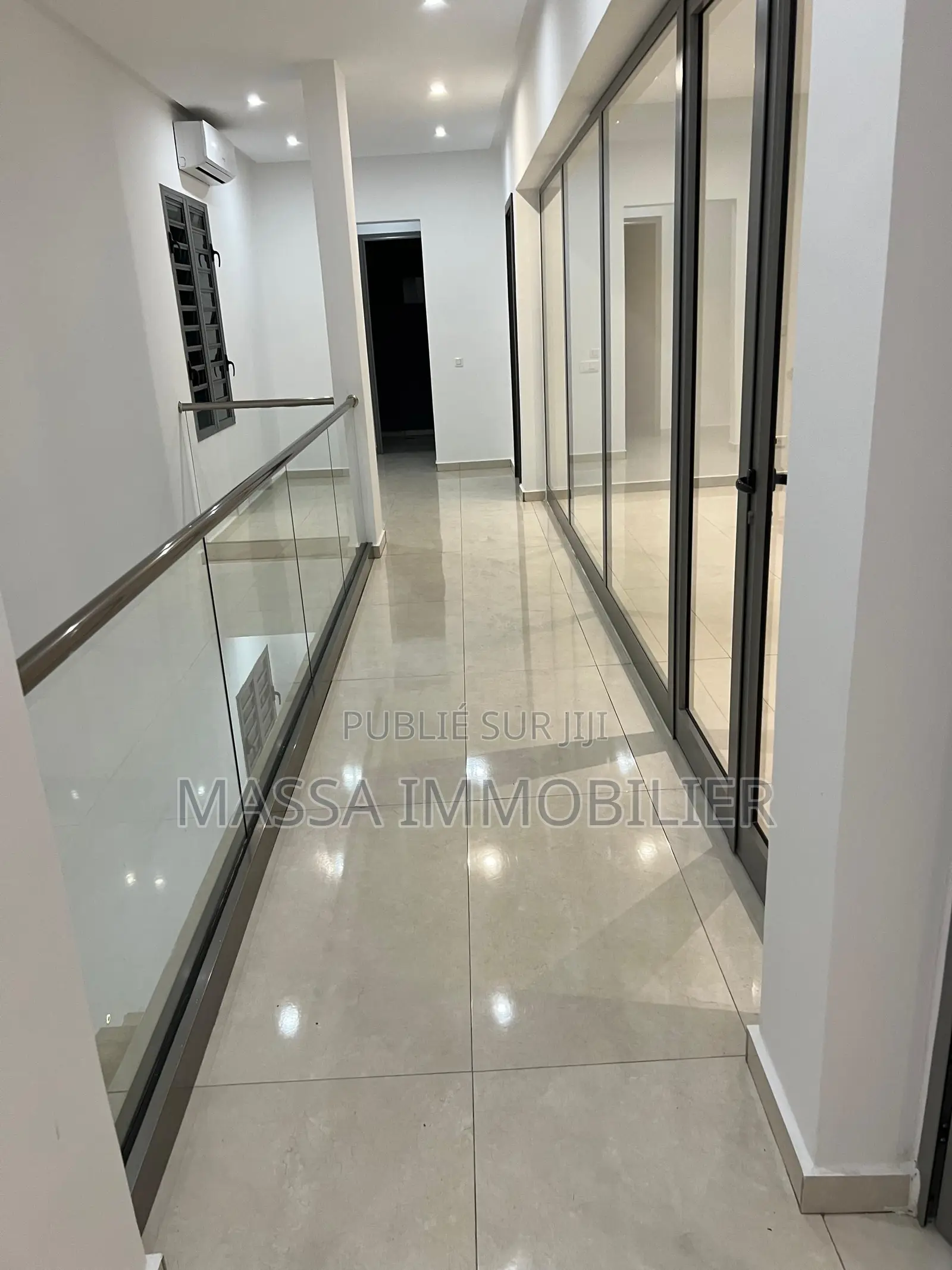 7chbre Villa dans Massa Immobilier, Cocody à Louer