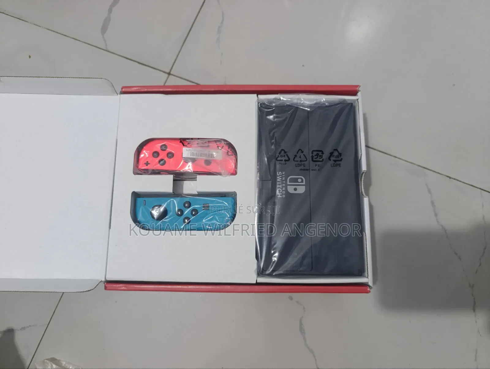 Console Nintendo Switch Oled – Avec Station D’Accueil Et Manette