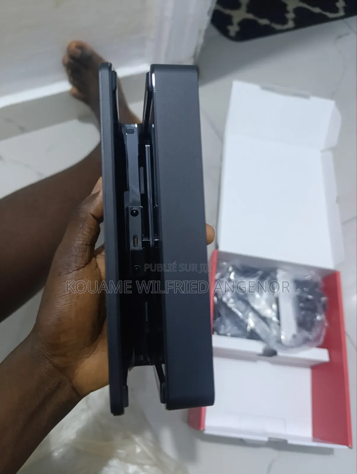 Console Nintendo Switch Oled – Avec Station D’Accueil Et Manette